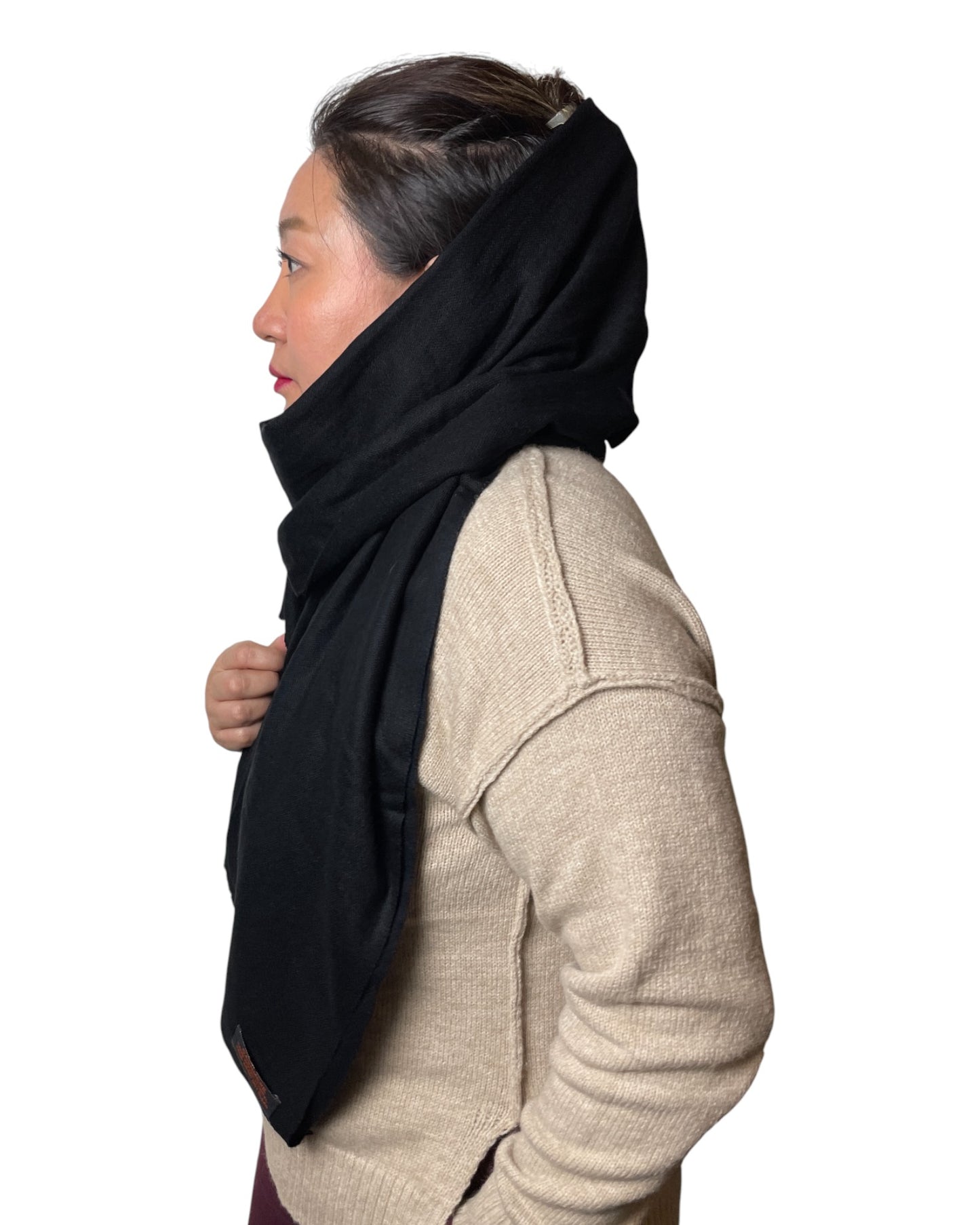 „Black Silence“ – Handgewebter Kaschmir-Schal aus Nepal Kopftuch
