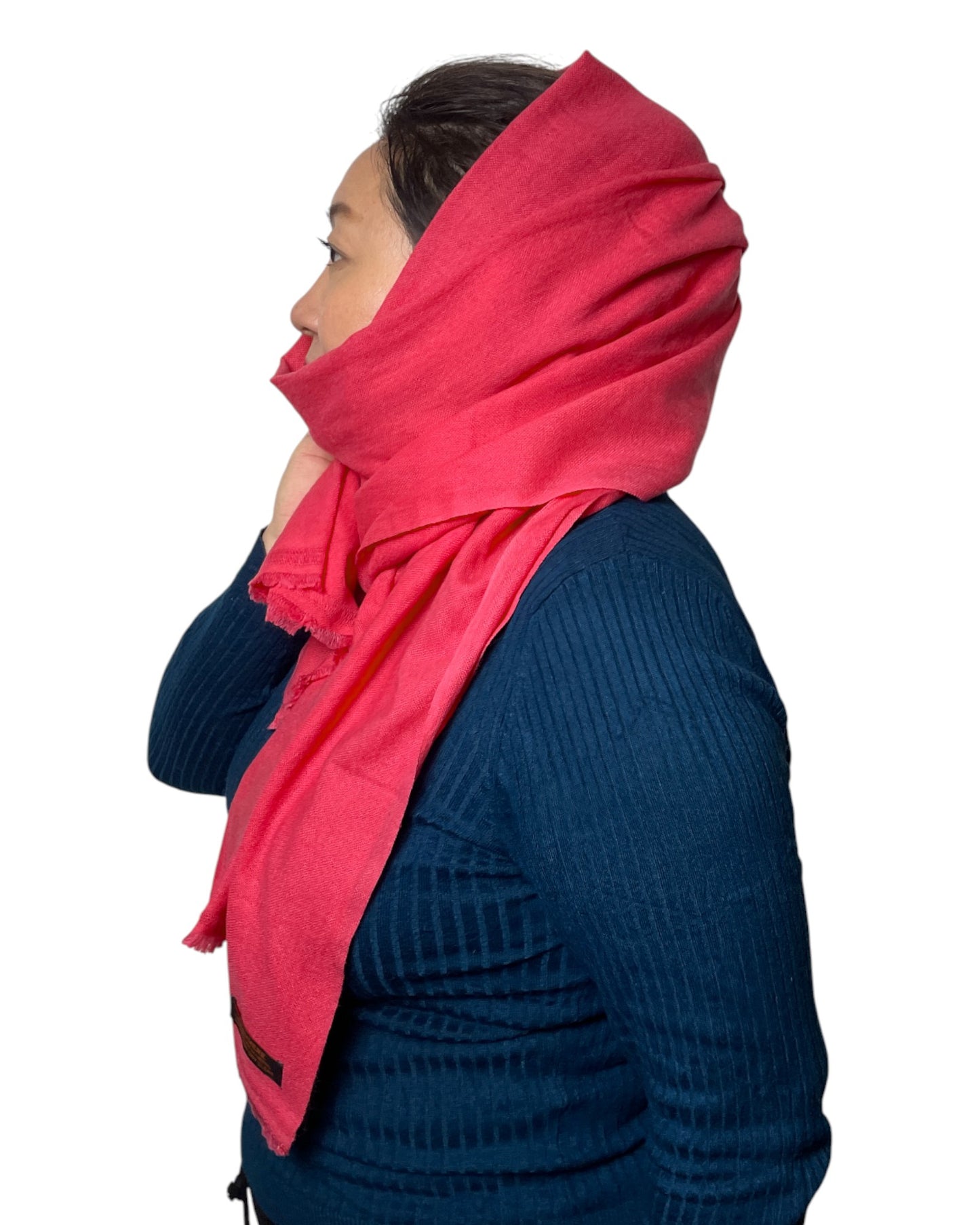 „Electric Rose“ – Handgewebter Kaschmir-Schal aus Nepal Titel kopftuch„Electric Rose“ – Handgewebter Kaschmir-Schal aus Nepal Titel kopftuch seite