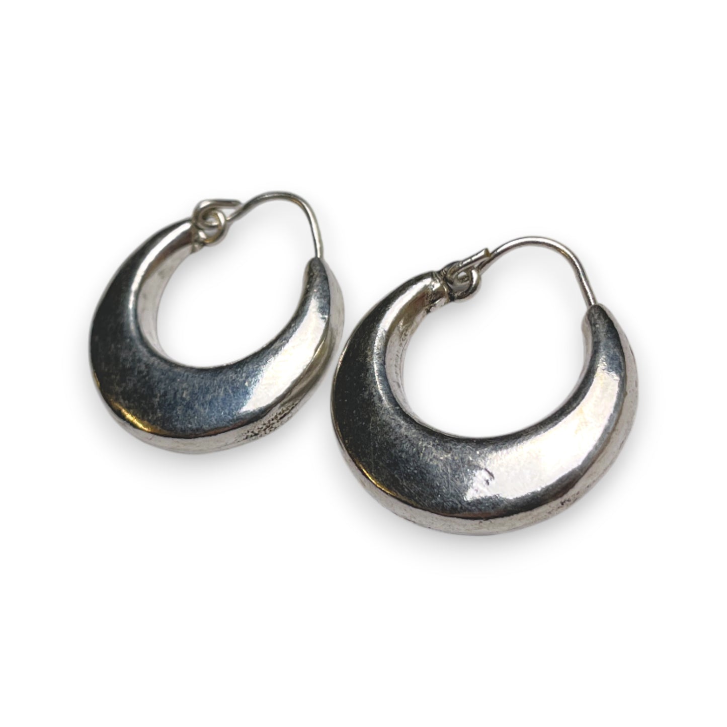 Elegante Halb Kreolen Silberfarben, 25 mm