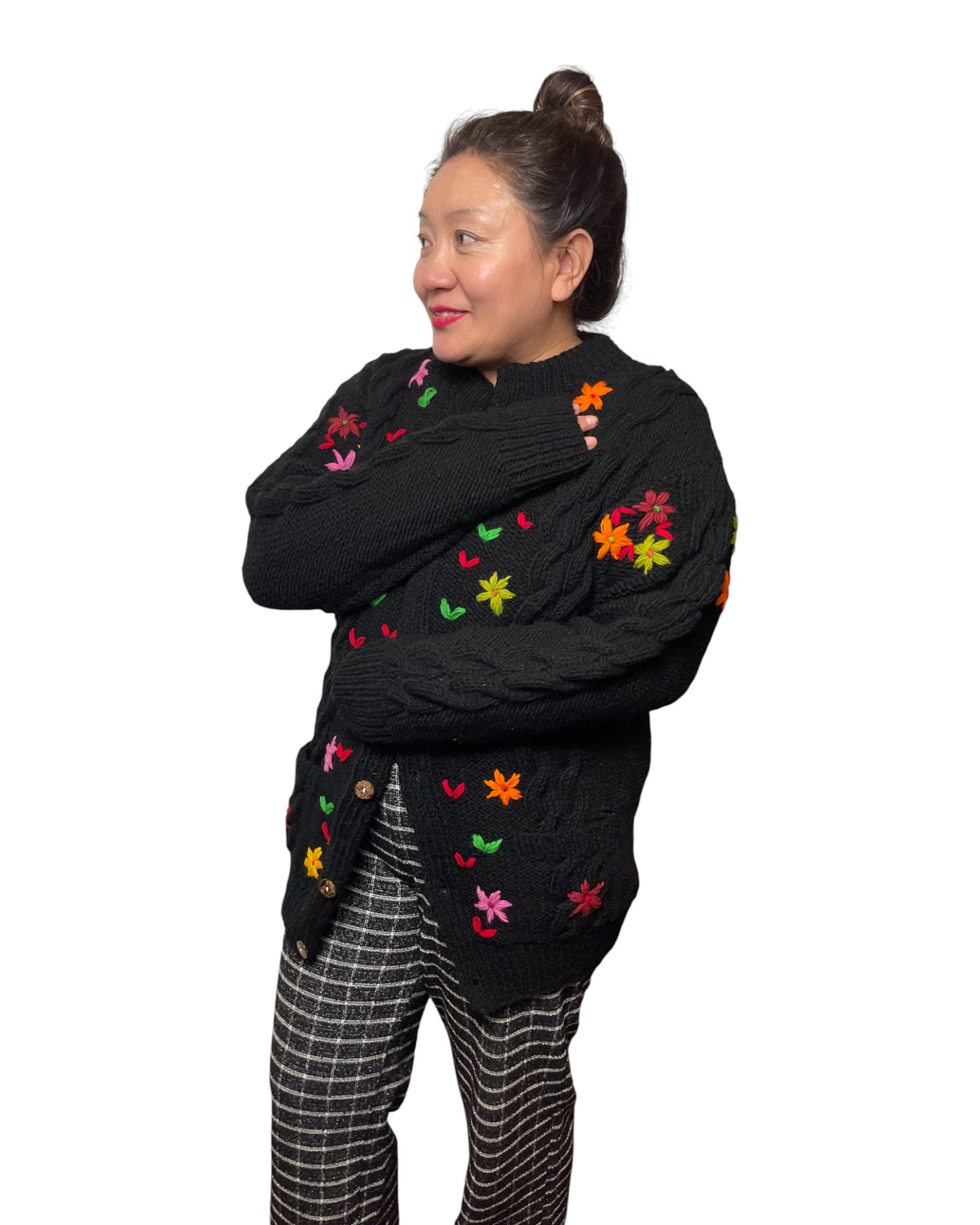 Anaya – Hand-knitted & embroidered Nepal cardigan