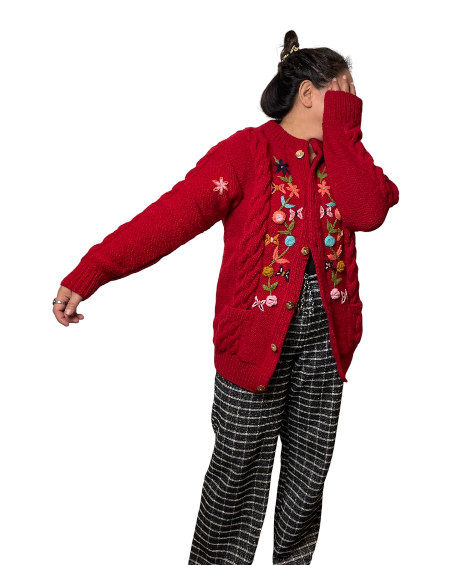 Mira – Handgestrickter & Bestickter Nepal-Cardigan