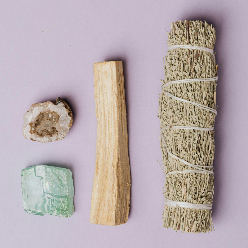 Handgefertigtes Räucherbündel – Salbei, Palo Santo & Kräuter, 🧘 für Meditation, Raumreinigung & Wohlbefinden