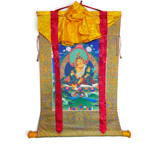 Rouleau thangka Dzambhala jaune avec brocart, vue d'ensemble 61 x 71 cm – Himalaya Vibes