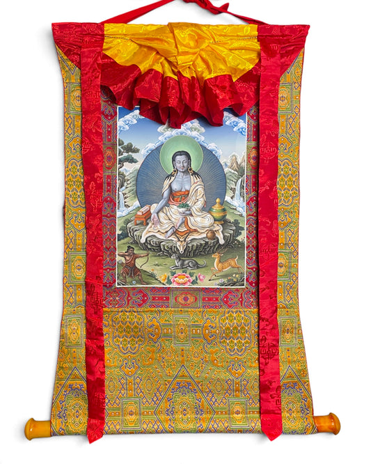 Milarepa Thangka Rollbild mit Brokat und Stange, 73 x 95 cm, Gesamtansicht