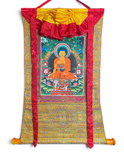 Rouleau thangka Bouddha Shakyamuni avec brocart et barre, 73 x 95 cm, vue d'ensemble