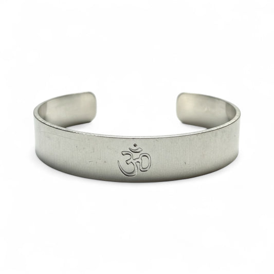 Armreif Om-Symbol – Messing Silberfarben (Ø 6,5 cm)