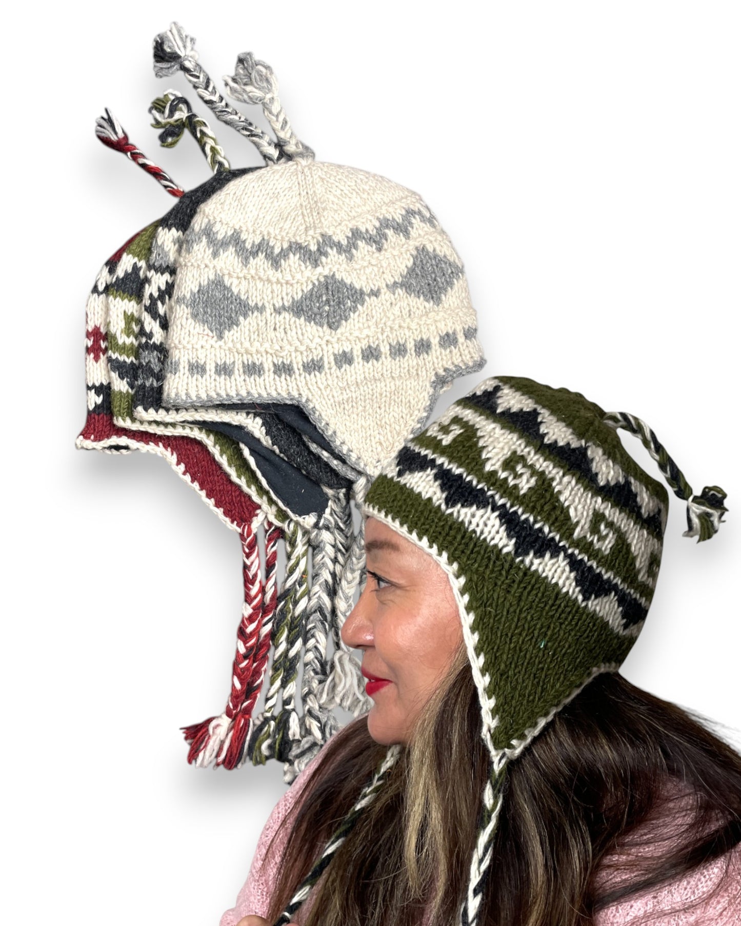 „Annapurna“ – Handgestrickte Nepal-Mütze mit Ohrenklappen Titel