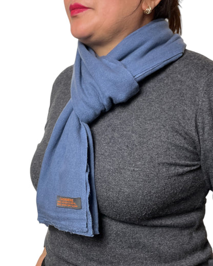 „Blue Haven“ – Handgewebter Kaschmir-Schal aus Nepal Knoten