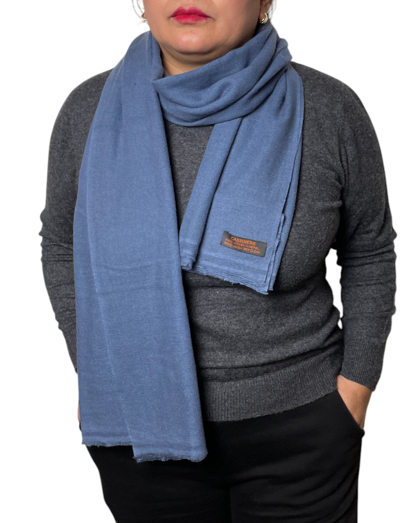 „Blue Haven“ – Handgewebter Kaschmir-Schal aus Nepal trend