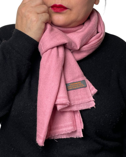 „Blush Rose“ – Reiner Kaschmir Schal handgemacht weich