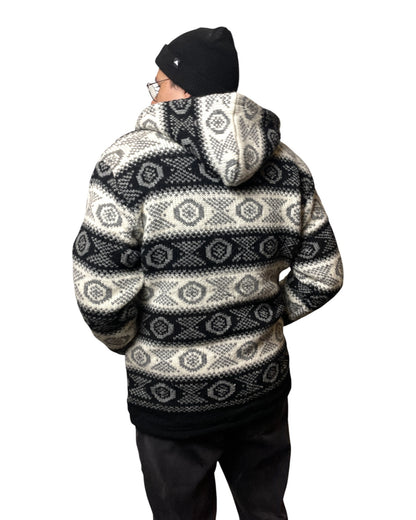 „Chandol“ – Handgestrickte Wolljacke Nepal Hinten