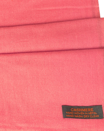 „Coral Glow“ – Handgewebter Kaschmir-Schal aus Nepal Tag
