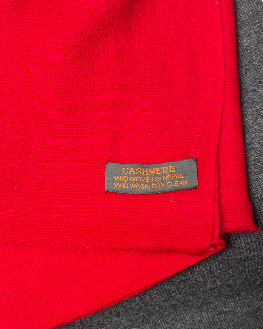 „Crimson Flame“ – Handgewebter Kaschmir-Schal aus Nepal Label