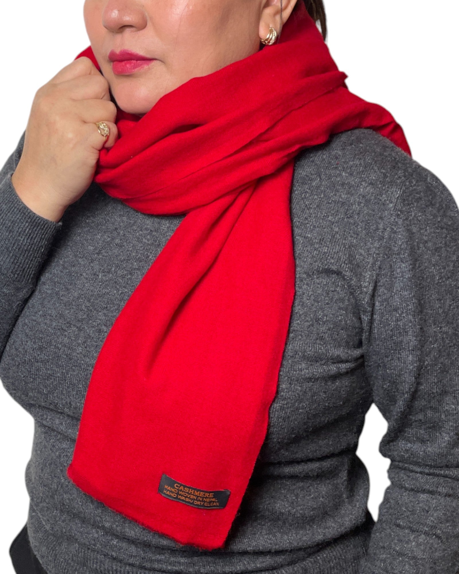 „Crimson Flame“ – Handgewebter Kaschmir-Schal aus Nepal umschwungen