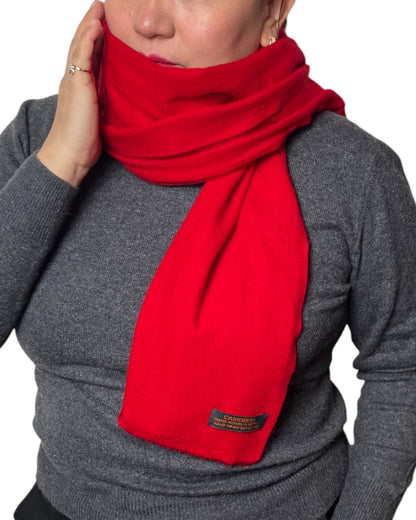 „Crimson Flame“ – Handgewebter Kaschmir-Schal aus Nepal warm