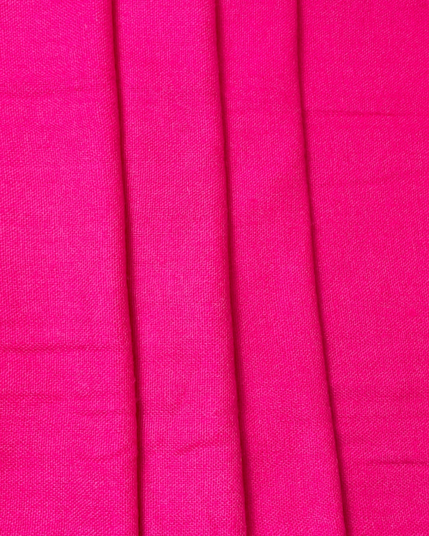 „Electric Fuchsia“ – Reiner Kaschmir Schal handgemacht Textur