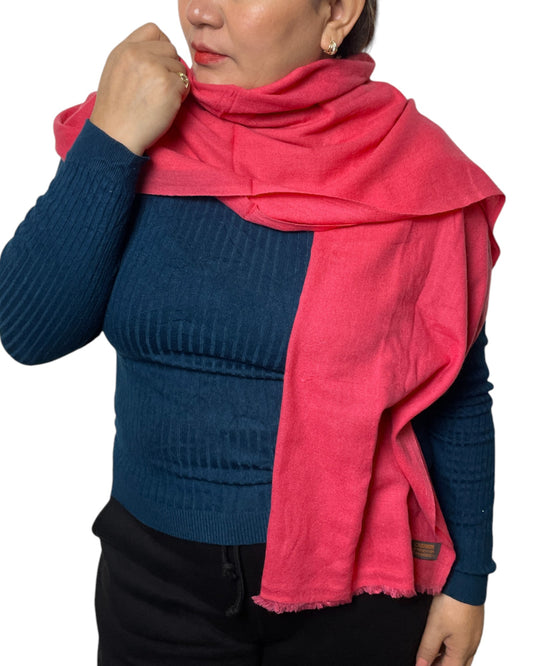 „Electric Rose“  – Handgewebter Kaschmir-Schal aus Nepal Titel