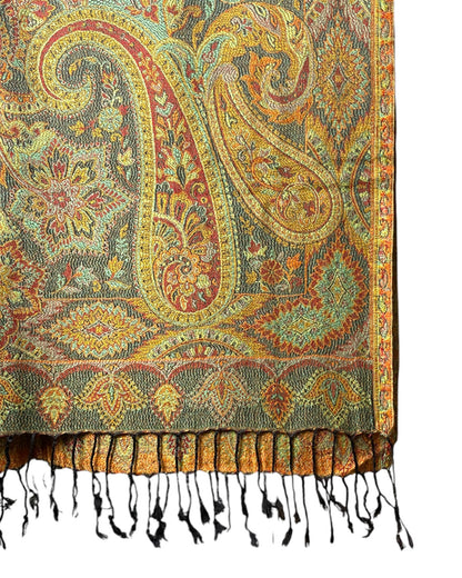 Fransen Detail: Schwarze Fransen Detail Seide-Viskose Schal nahe