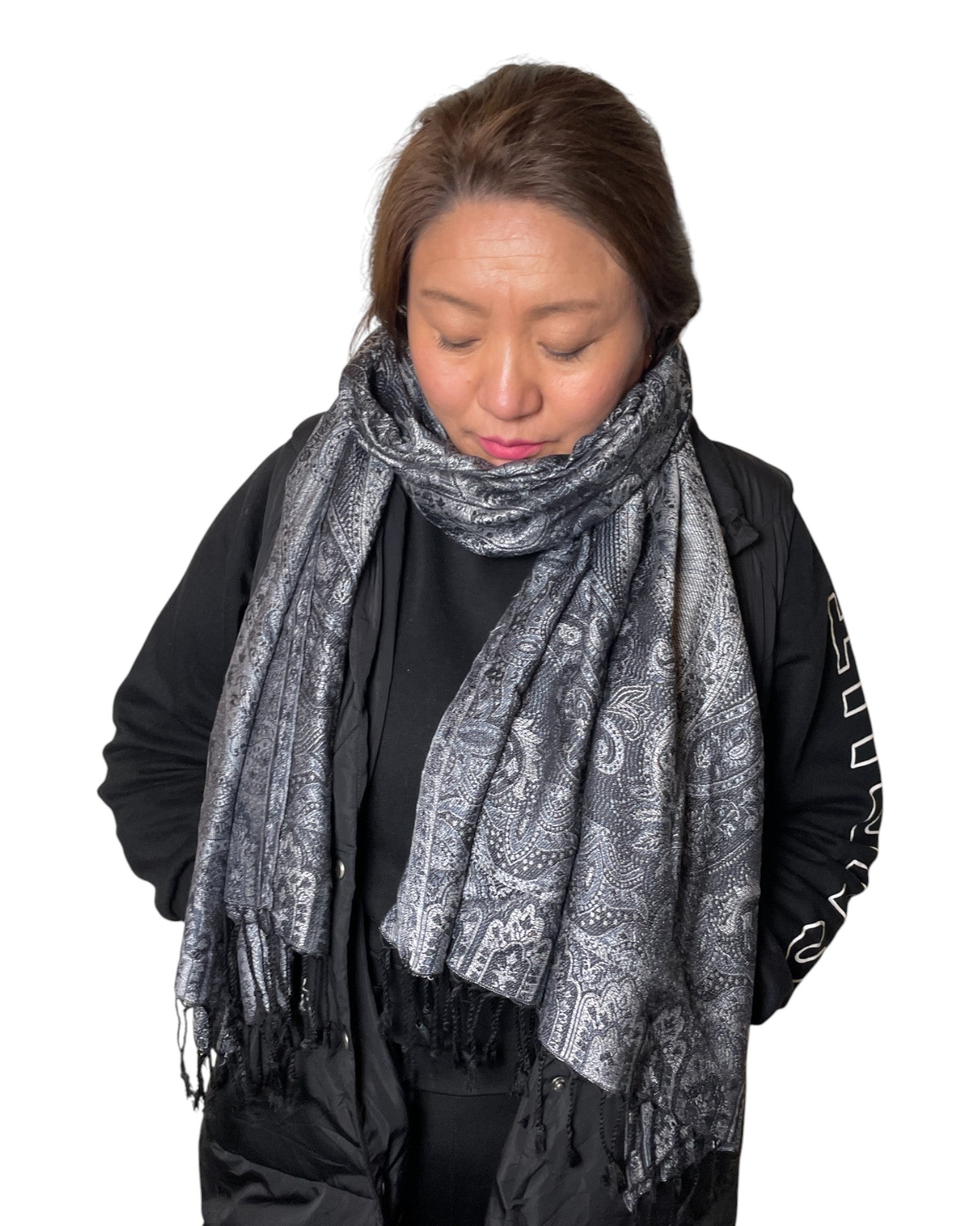 Getragen: Unisex Paisley Schal Damen Herren Silbergrau