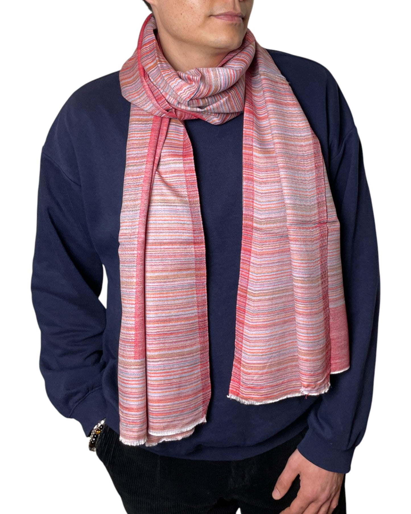 Getragen: Unisex Viskoseschal Sommer Look
