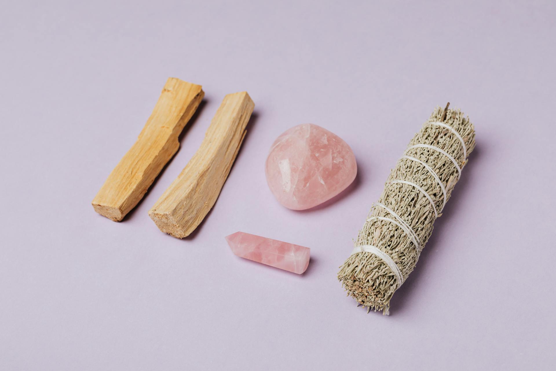 Handgefertigtes Räucherbündel – Salbei, Palo Santo & Kräuter, 🧘 für Meditation, Raumreinigung & Wohlbefinden nachhaltig