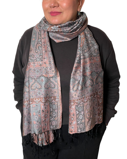 Hauptbild: Blush Silver Heritage Paisley Schal aus Indien Seide Viskose