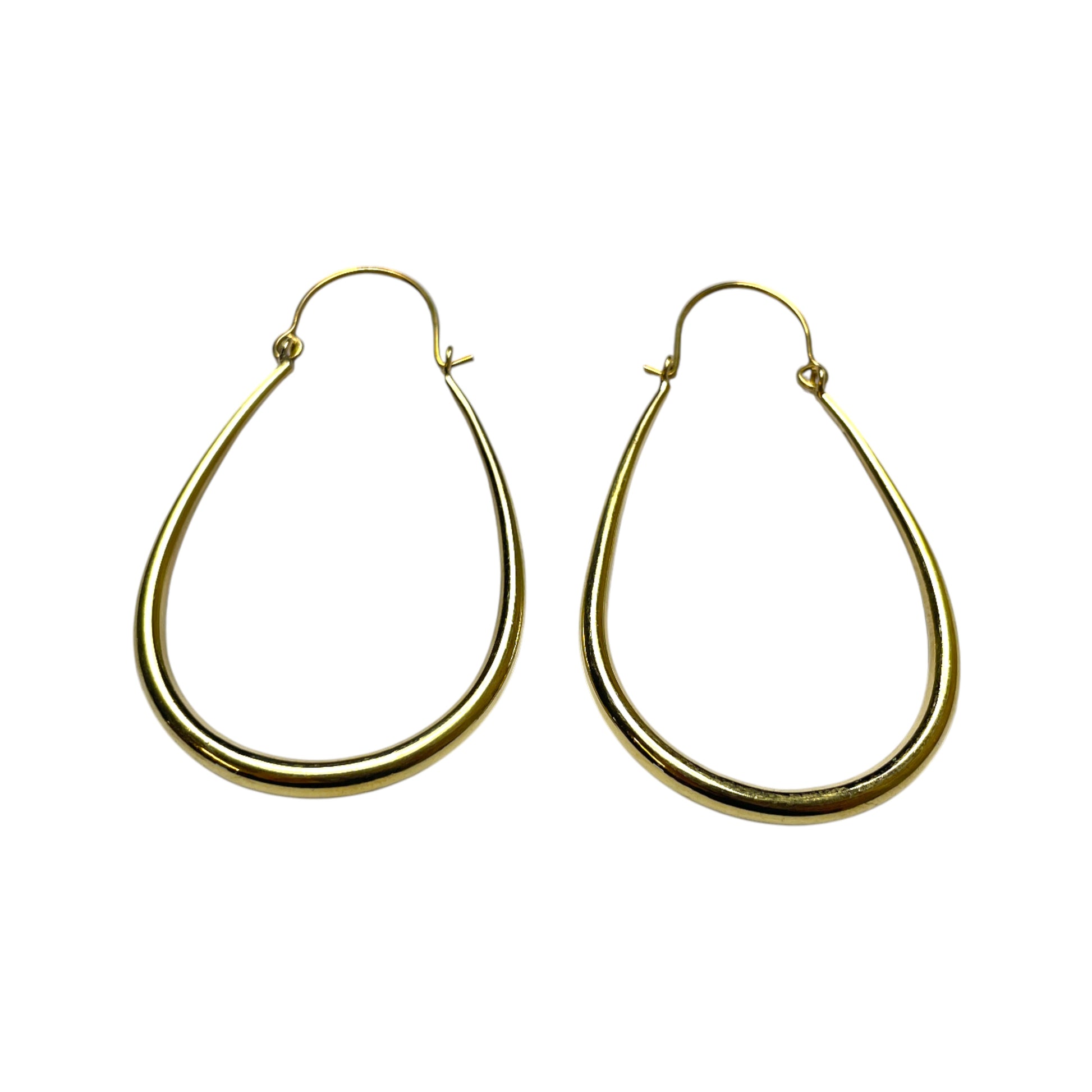 Kreolen Oval Zeitlose Eleganz trifft kunstvolle Handarbeit