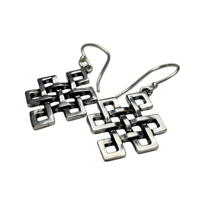 Hängeohrringe Endloser Knoten Spirituell, Elegant & Zeitlos