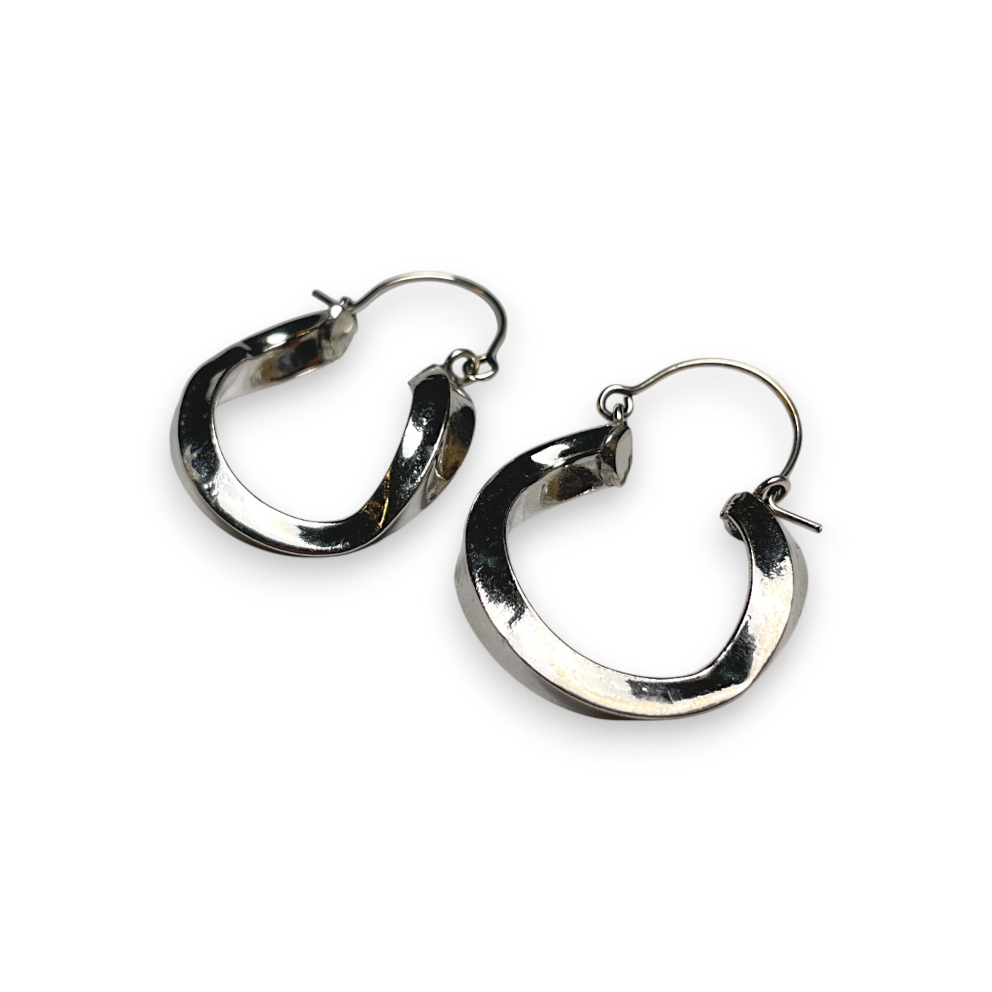 Silber Kreolen Twist Moderne, gedrehte Kreolen mit elegantem Glanz