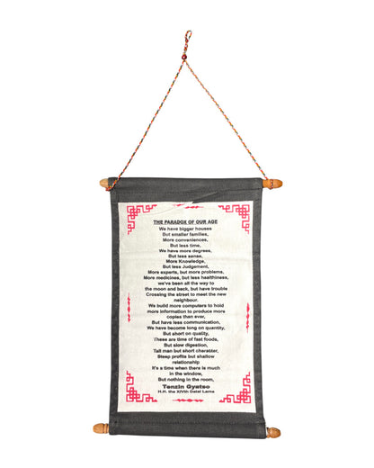 Wandbehang Das Paradox unserer Zeit Thangka mit Dalai Lama Zitat weit