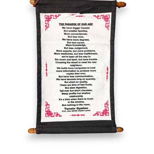 Wandbehang Das Paradox unserer Zeit Thangka mit Dalai Lama Zitat zoom