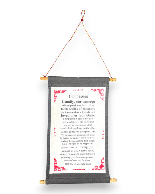Wandbehang Mitgefühl Tibetische Thangka-Schriftrolle mit Dalai Lama Zitat Front