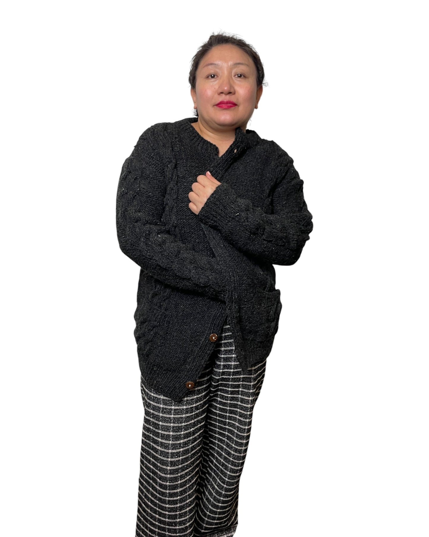 Dhara – Handgestrickter Nepal-Cardigan Dunkelgrau