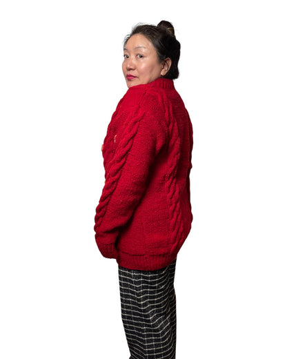 Mira – Handgestrickter & Bestickter Nepal-Cardigan