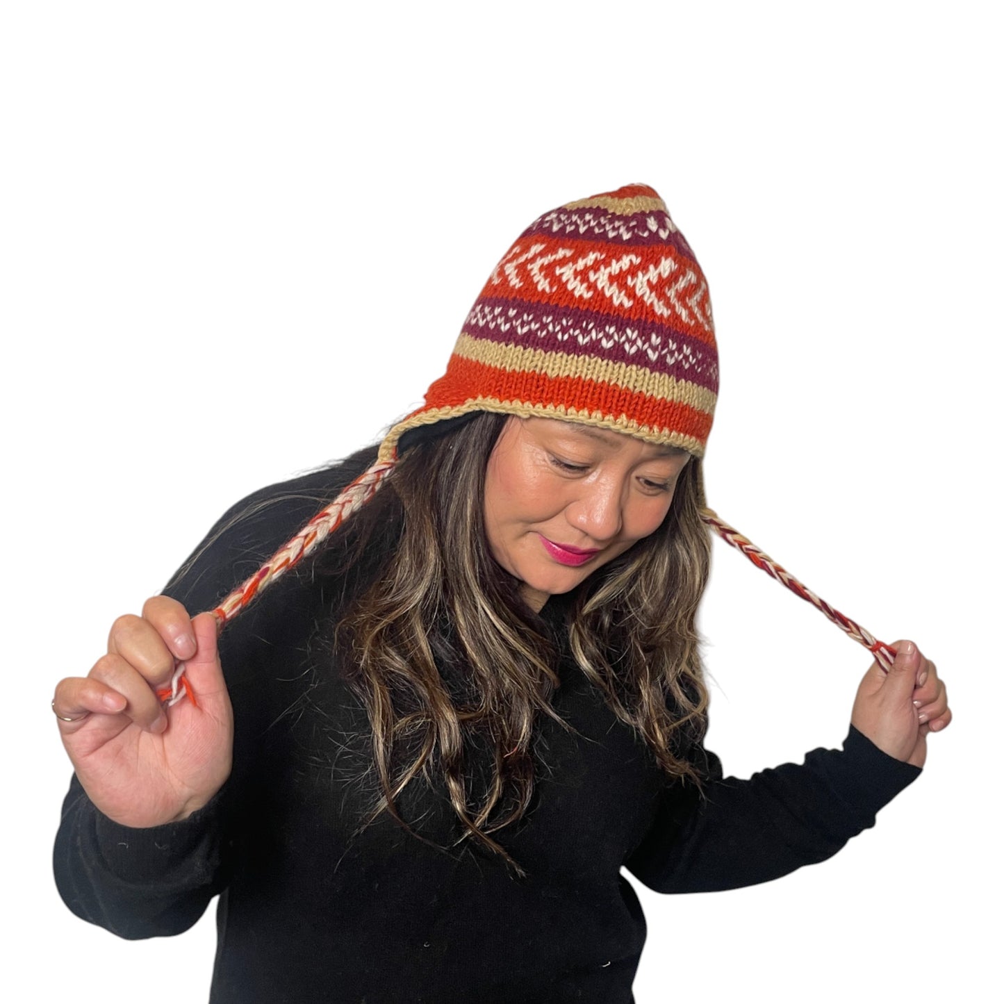 „Timbu“ – Handgestrickte Nepal-Mütze mit Ohrenklappen