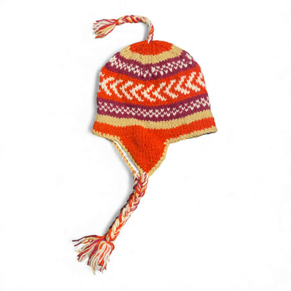 „Timbu“ – Handgestrickte Nepal-Mütze mit Ohrenklappen