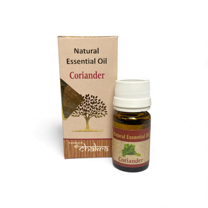 Koriander – Chakra Natürliches ätherisches Öl 10 ml mit Flasche und Verpackung zusammen im Alltag, Himalaya Vibes Onlineshop