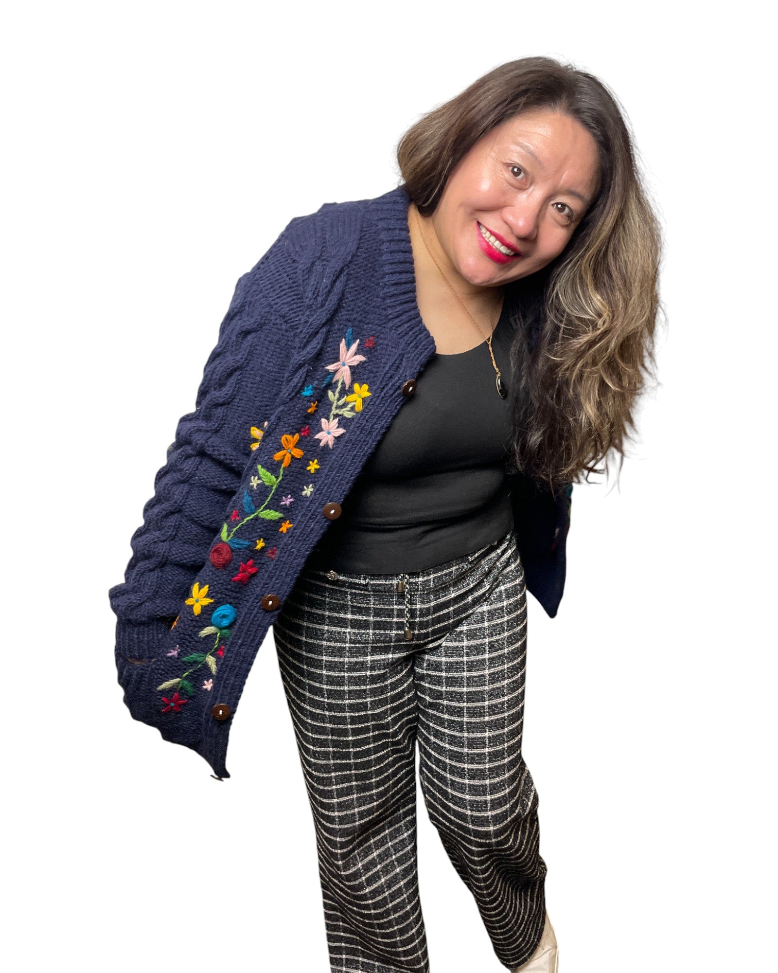 „Lali“ – Handgestrickter & Bestickter Nepal-Cardigan Blumen