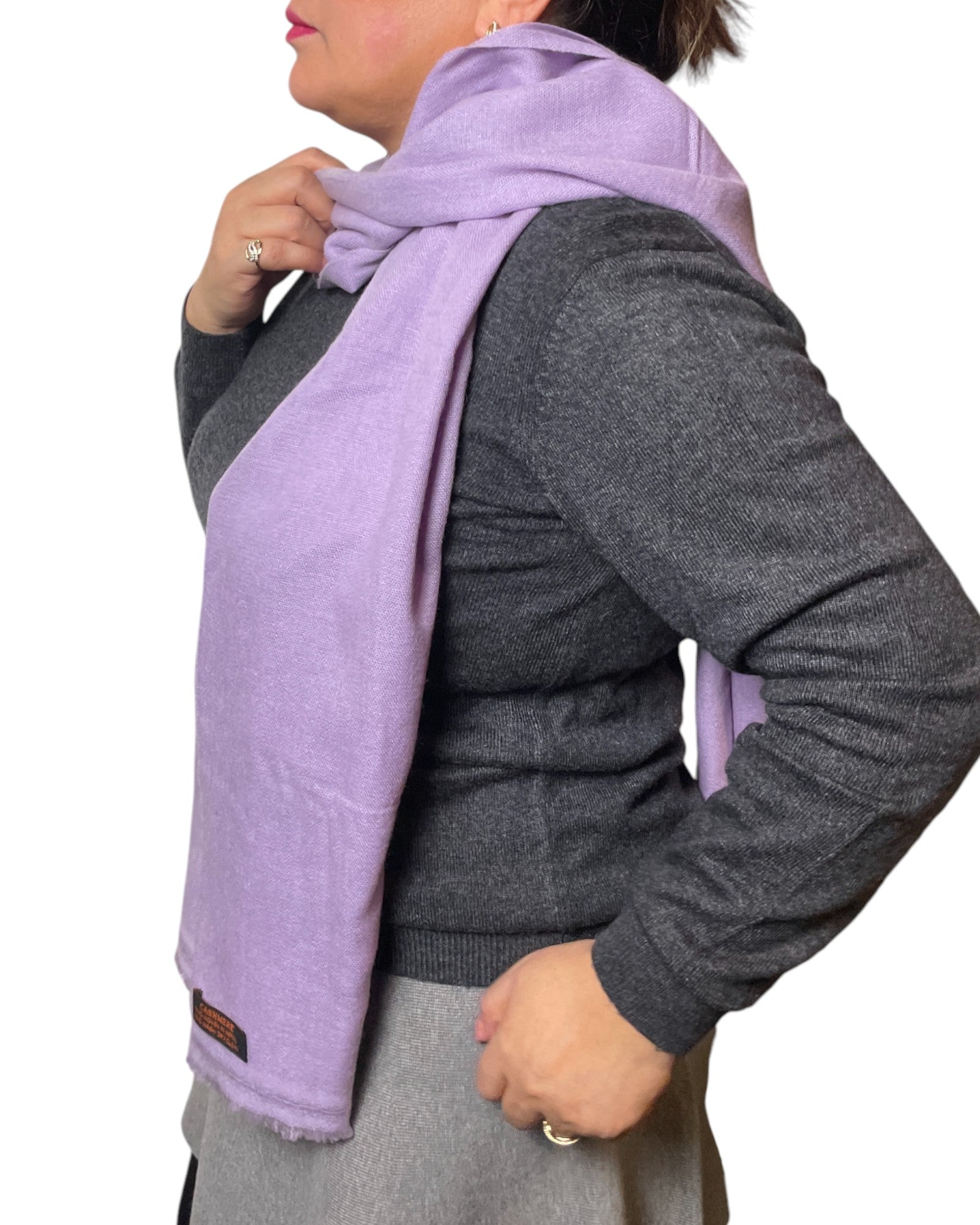 „Lavender Whisper“ – Handgewebter Kaschmir-Schal aus Nepal seite