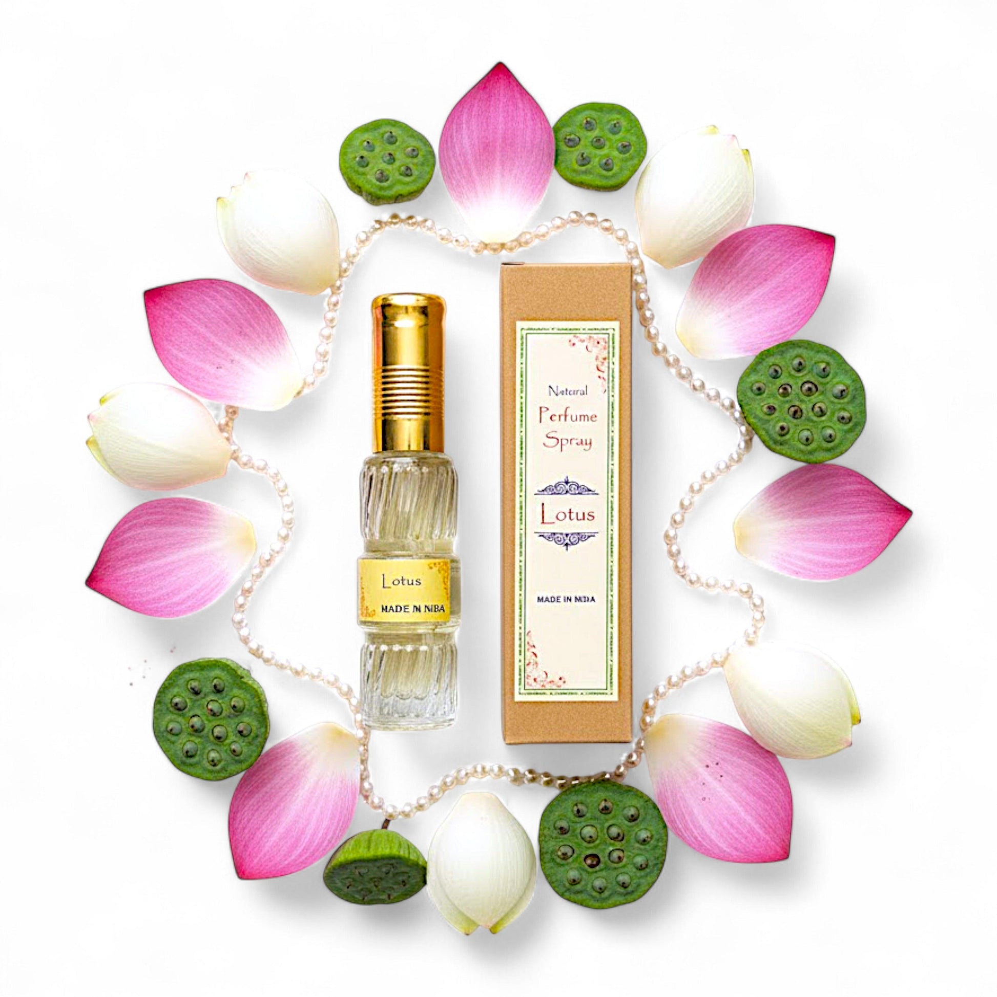 Lotus – Natuerliches Spray Parfuem 50 ml in Glasflasche mit Packung. Natuerlicher, alkoholfreier Duft, blumig-frisch und leicht suesslich. Ideal fuer Handtasche oder Reise.