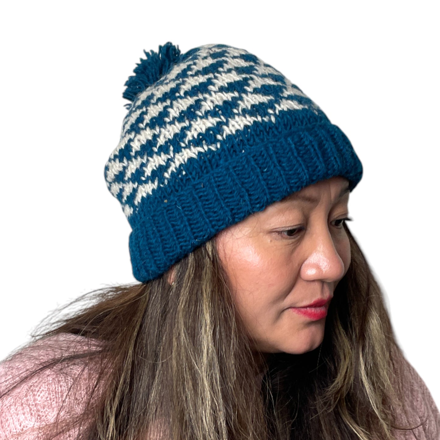 „Makalu“ – Handgestrickte Zipfel-Mütze Petrol Blau