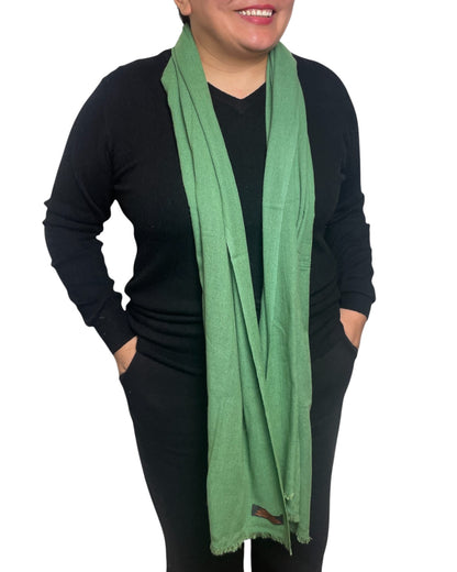 „Muted Olive“ – Reiner Kaschmir Schal lang