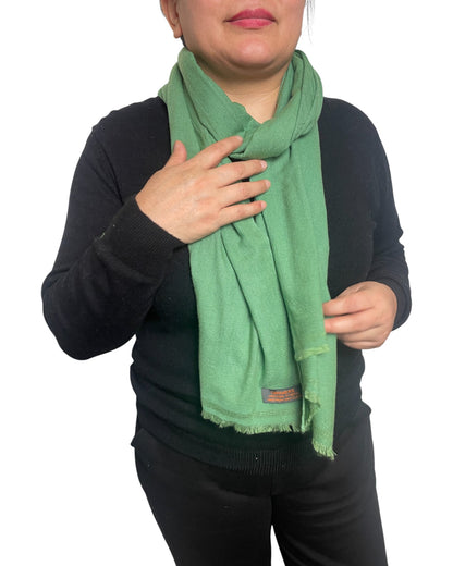 „Muted Olive“ – Reiner Kaschmir Schal warm