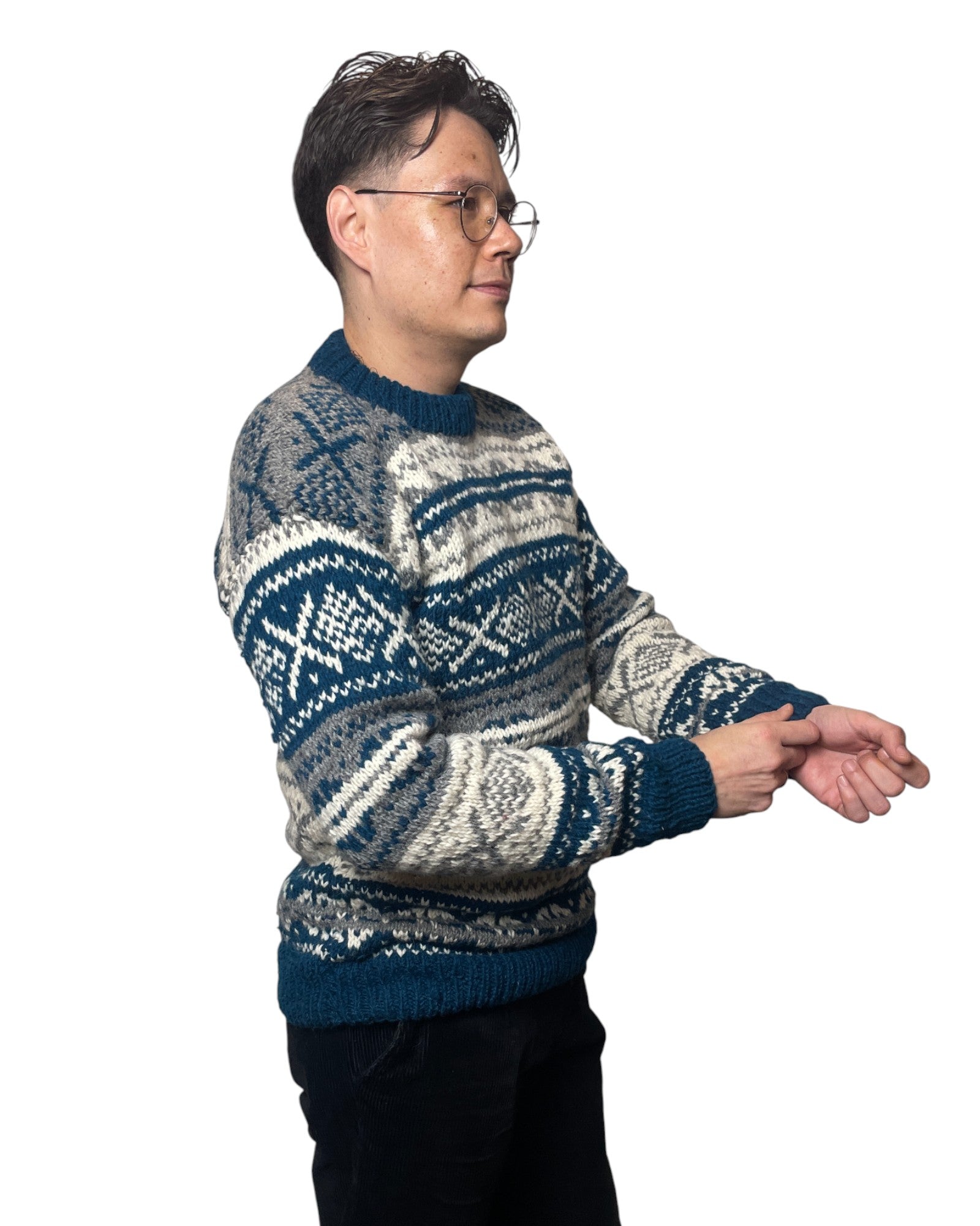 „Namlo“ – Handgestrickter Nepal-Pullover Seite