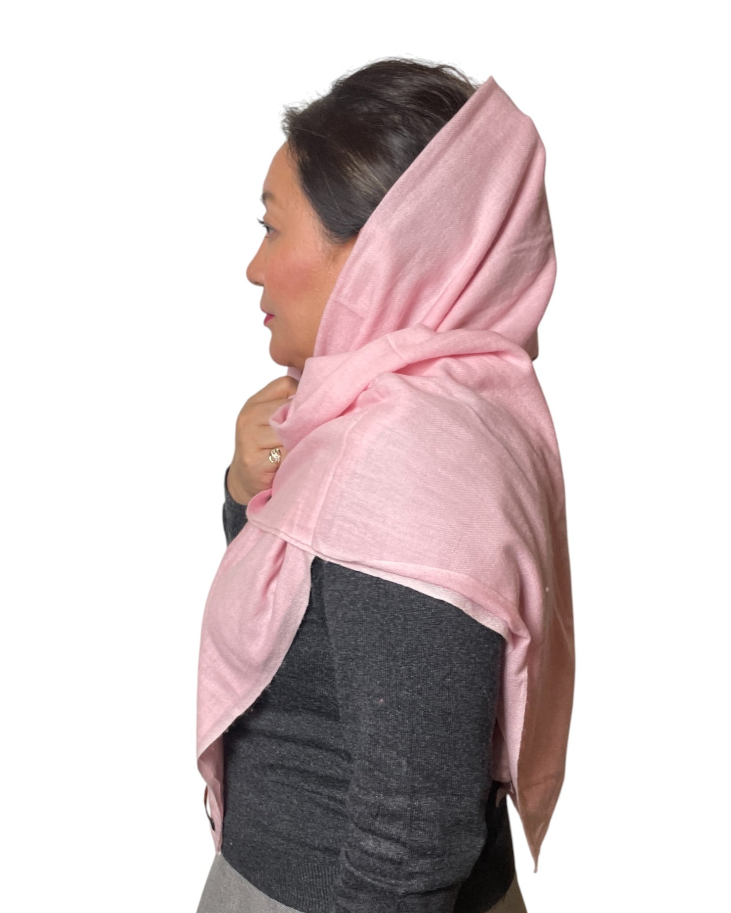 „Rose Veil“ – Handgewebter Kaschmir-Schal aus Nepal Kopf Tuch Seite