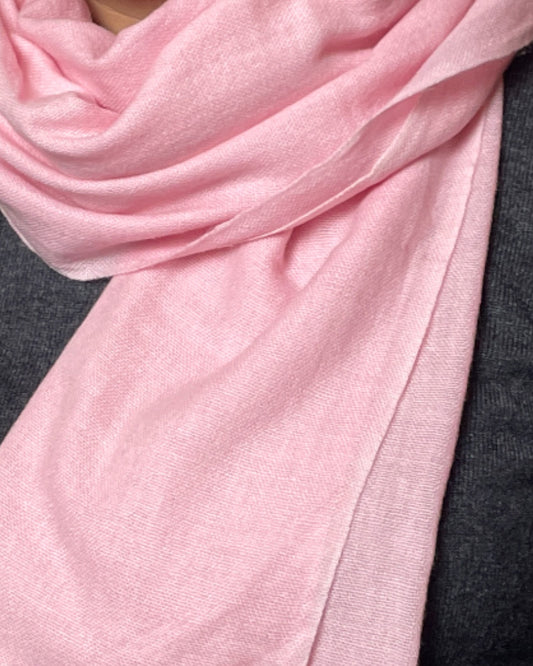 „Rose Veil“ – Handgewebter Kaschmir-Schal aus Nepal Stoff