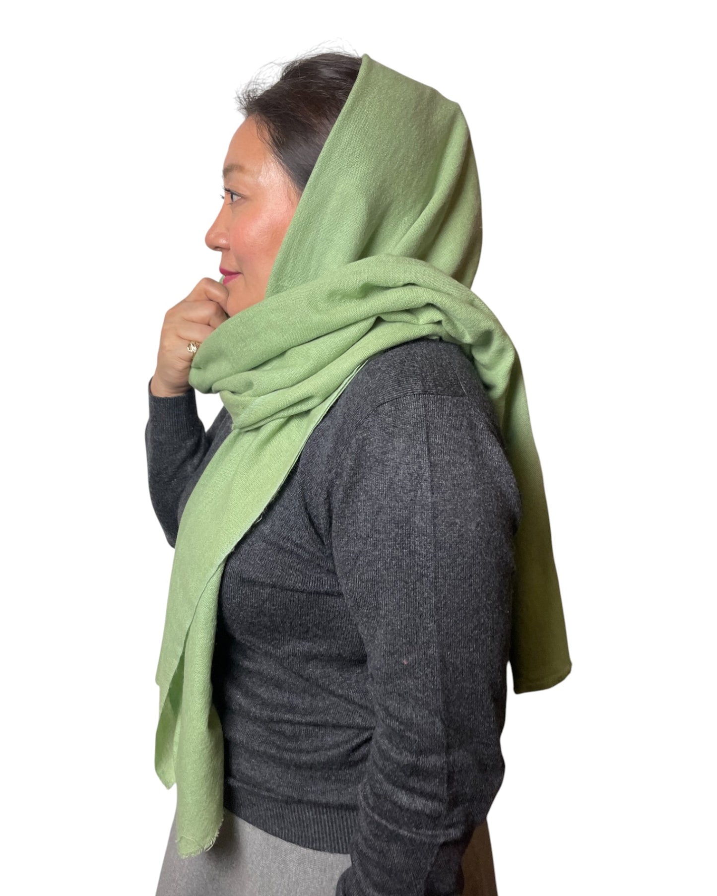 „Sage Whisper“ – Handgewebter Kaschmir-Schal aus Nepal Kopf