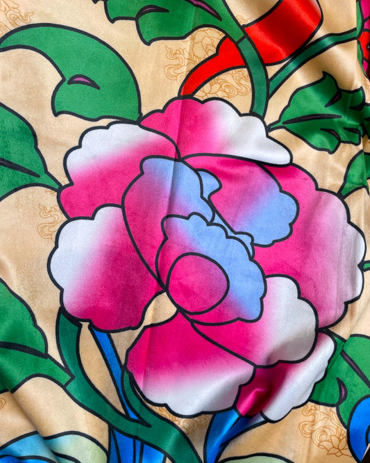 Samtvorhang Potala Collection Detail Lotosbluete Padma Motiv pink gruen blau Tibet Symbole Himalaya Vibes Bern