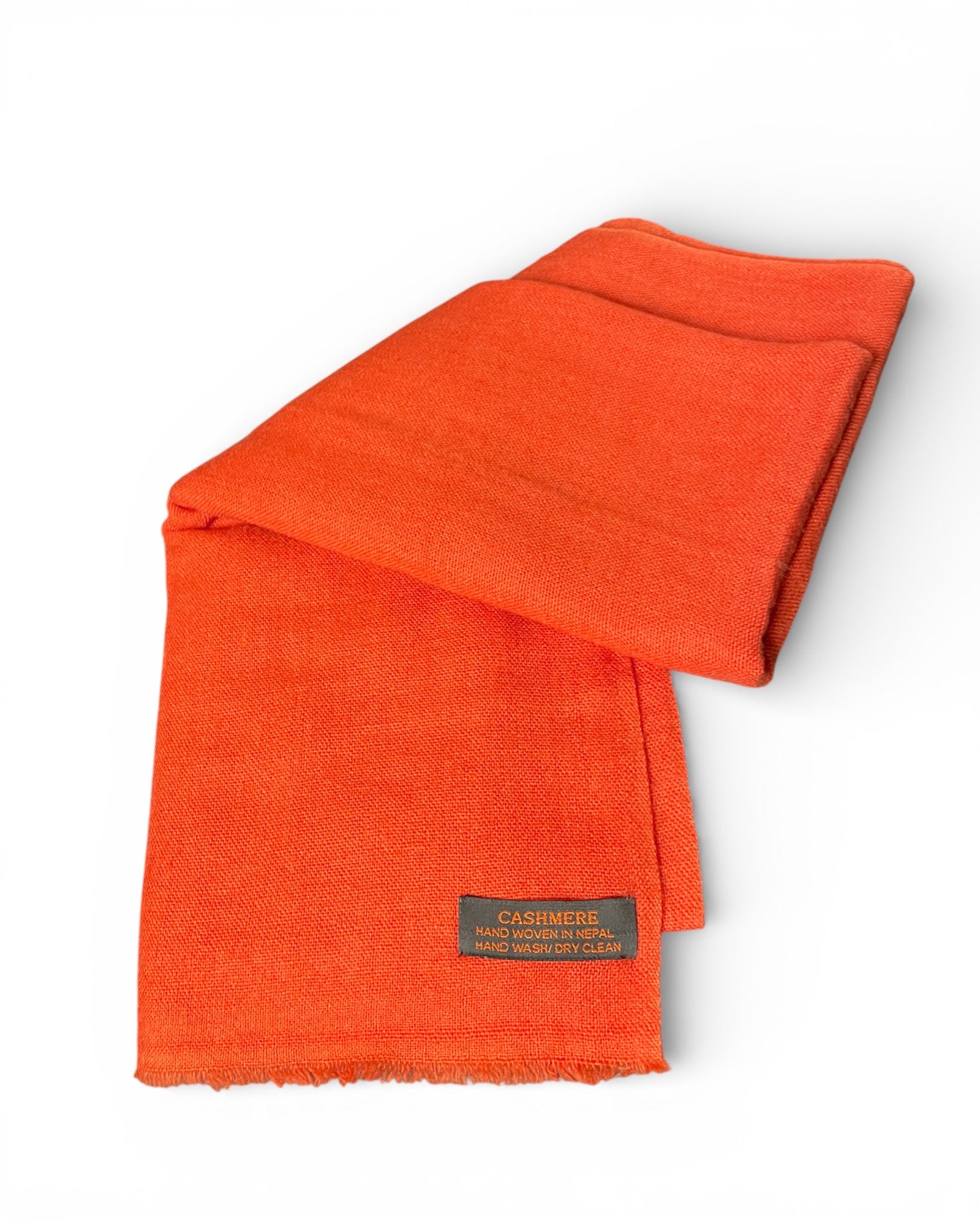 „Solar Ember“ – Handgewebter Kaschmir-Schal aus Nepal im Laden
