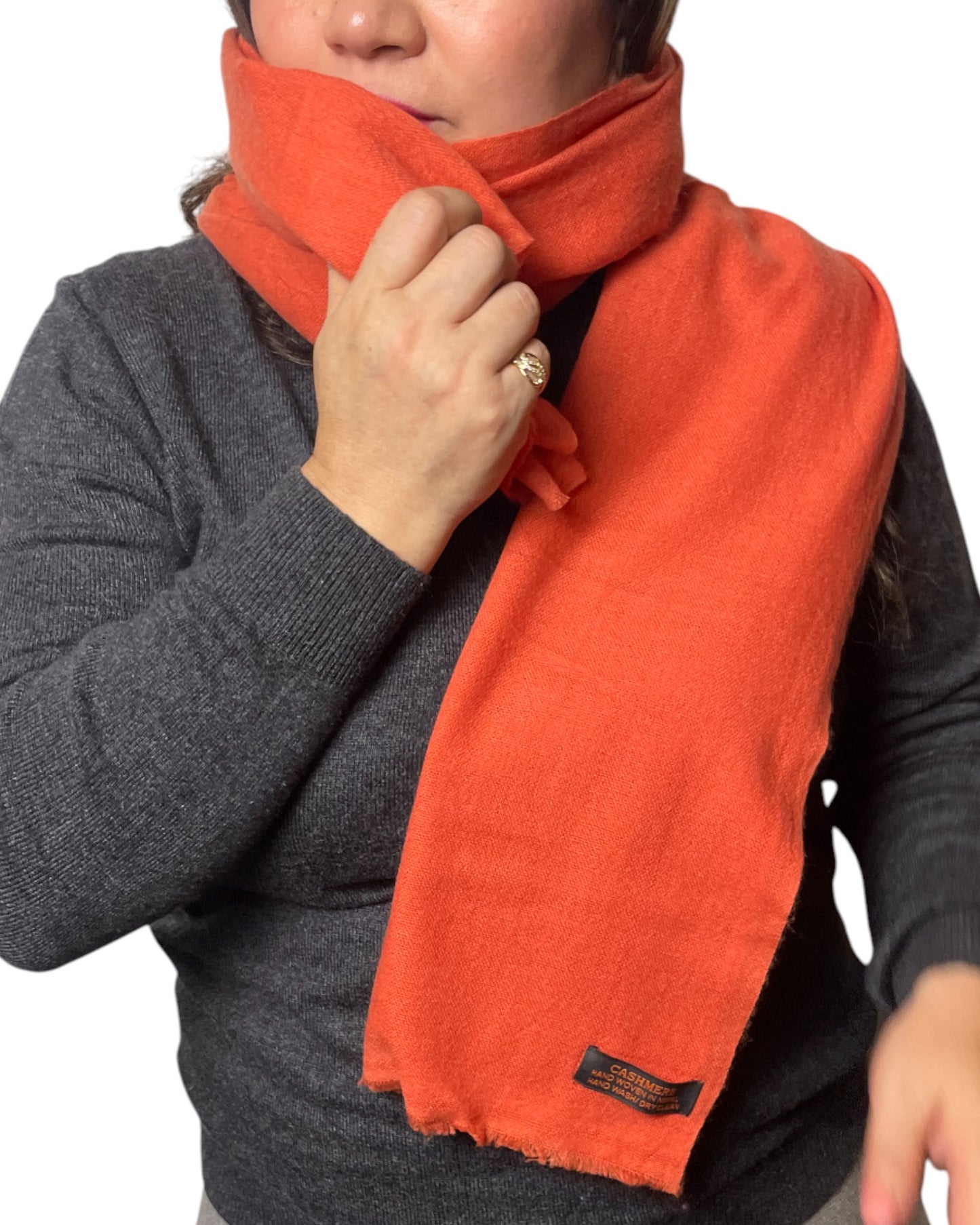 „Solar Ember“ – Handgewebter Kaschmir-Schal aus Nepal warm